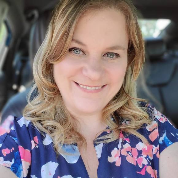 Meet your Posher, Heather - Picture 1 of 1